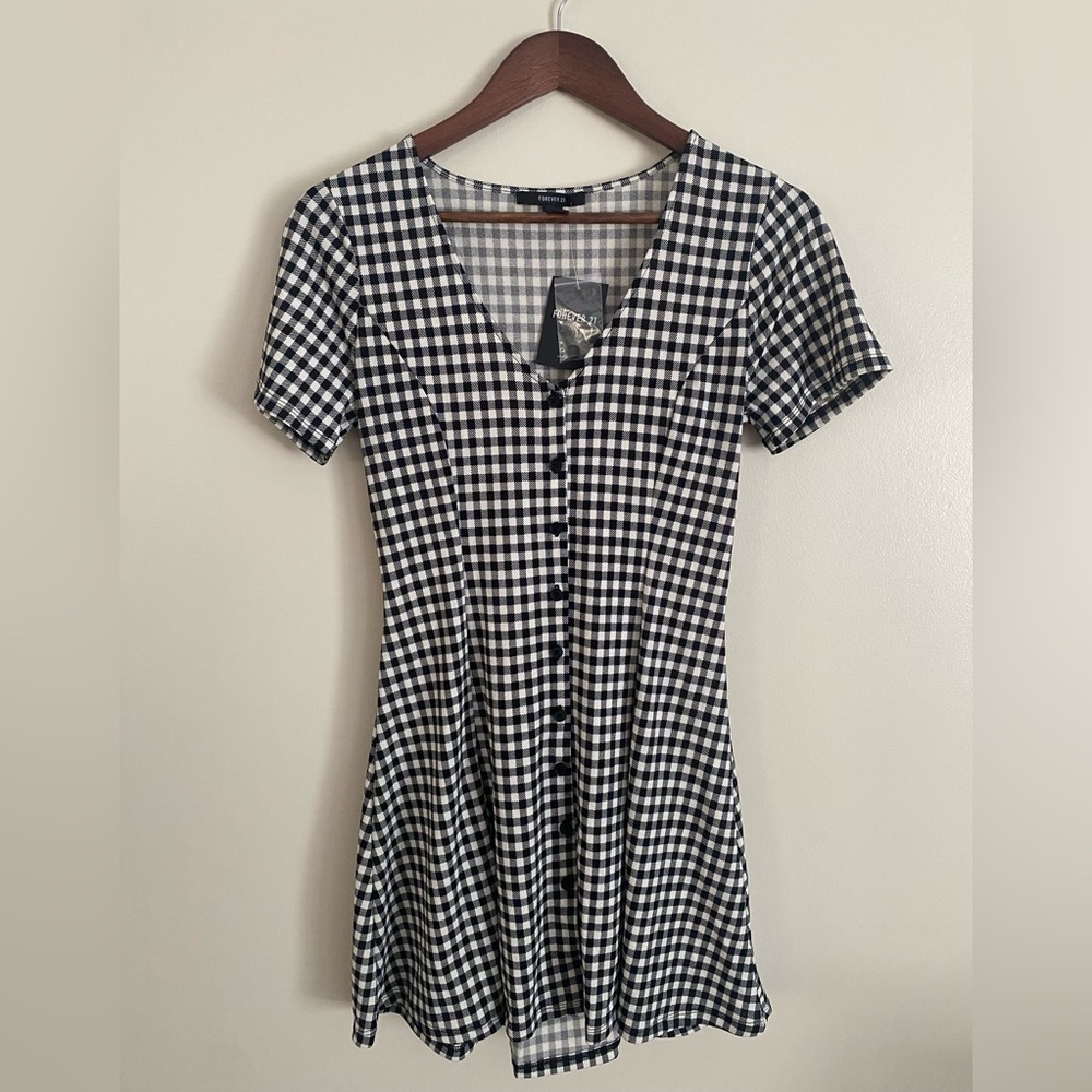 Checkered Black and White Bow-Back Casual Dress